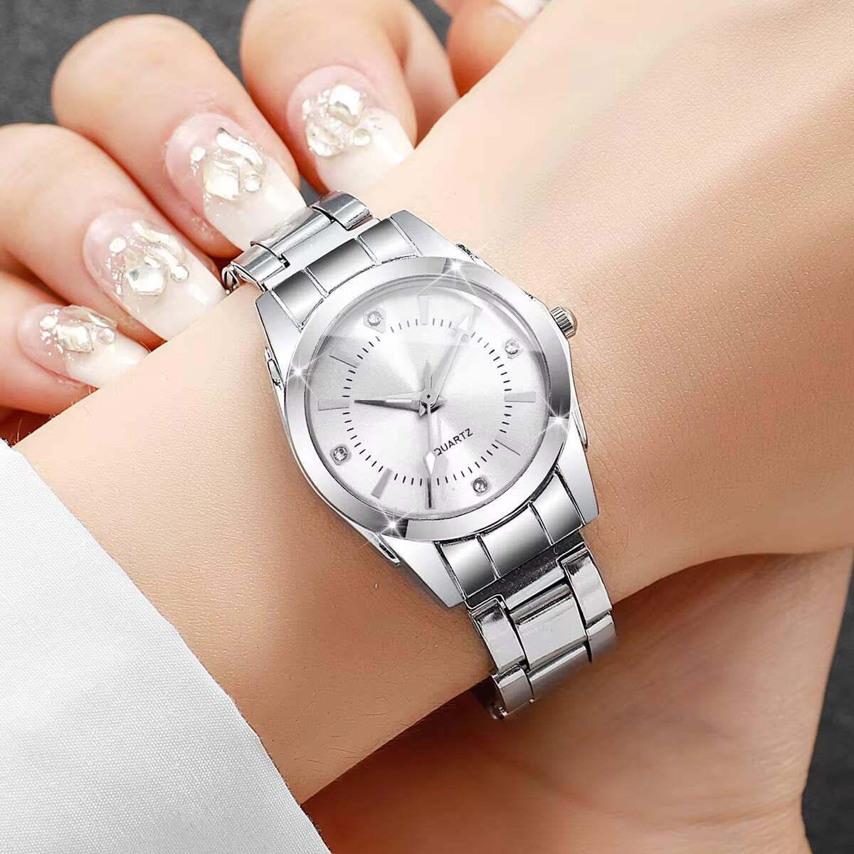 Luxury Rhinestone Women Watche - Luxury Watch Storage 评论和价格